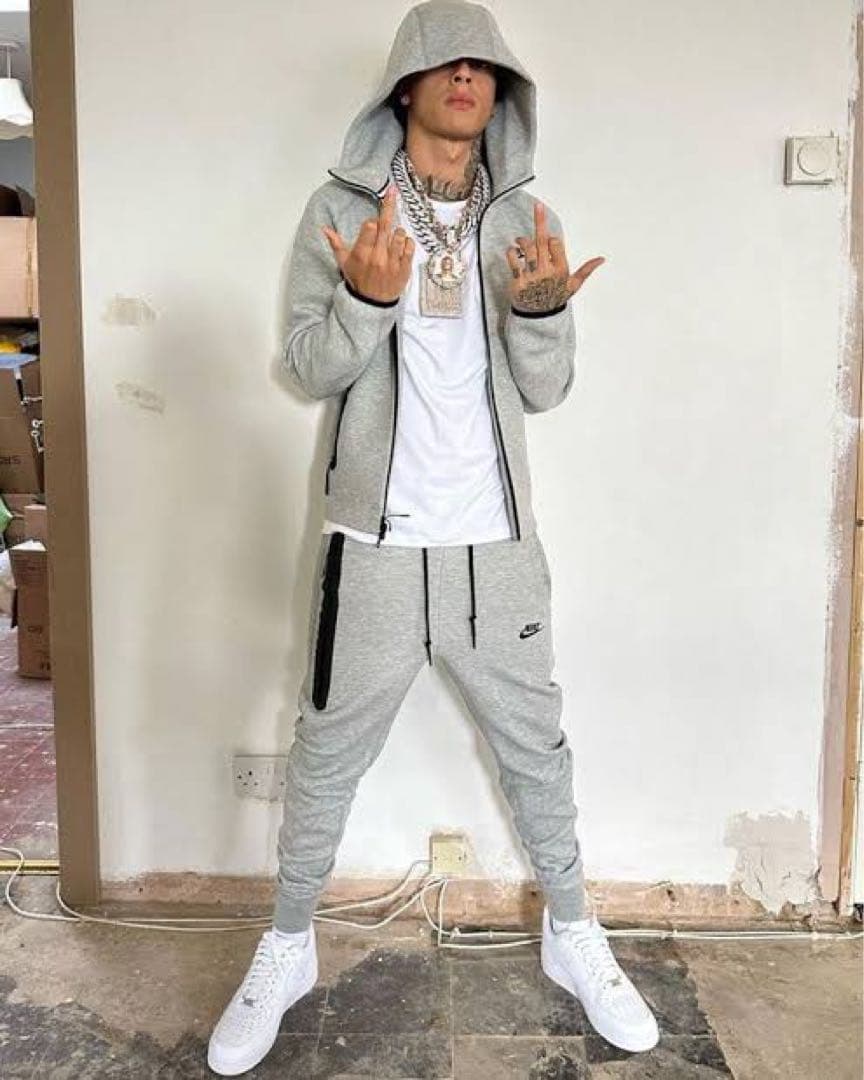 Central Cee着用モデル】 NIKE テックフリース 上下 - メルカリ