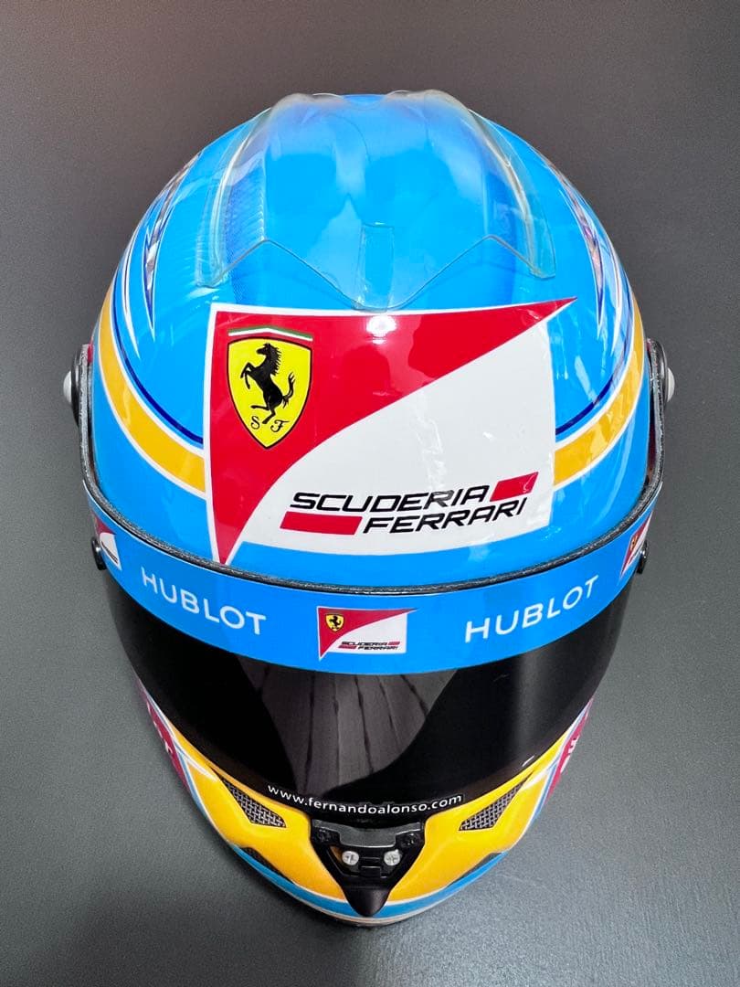 F1 Ferrari フェルナンドアロンソ1/2ヘルメット。