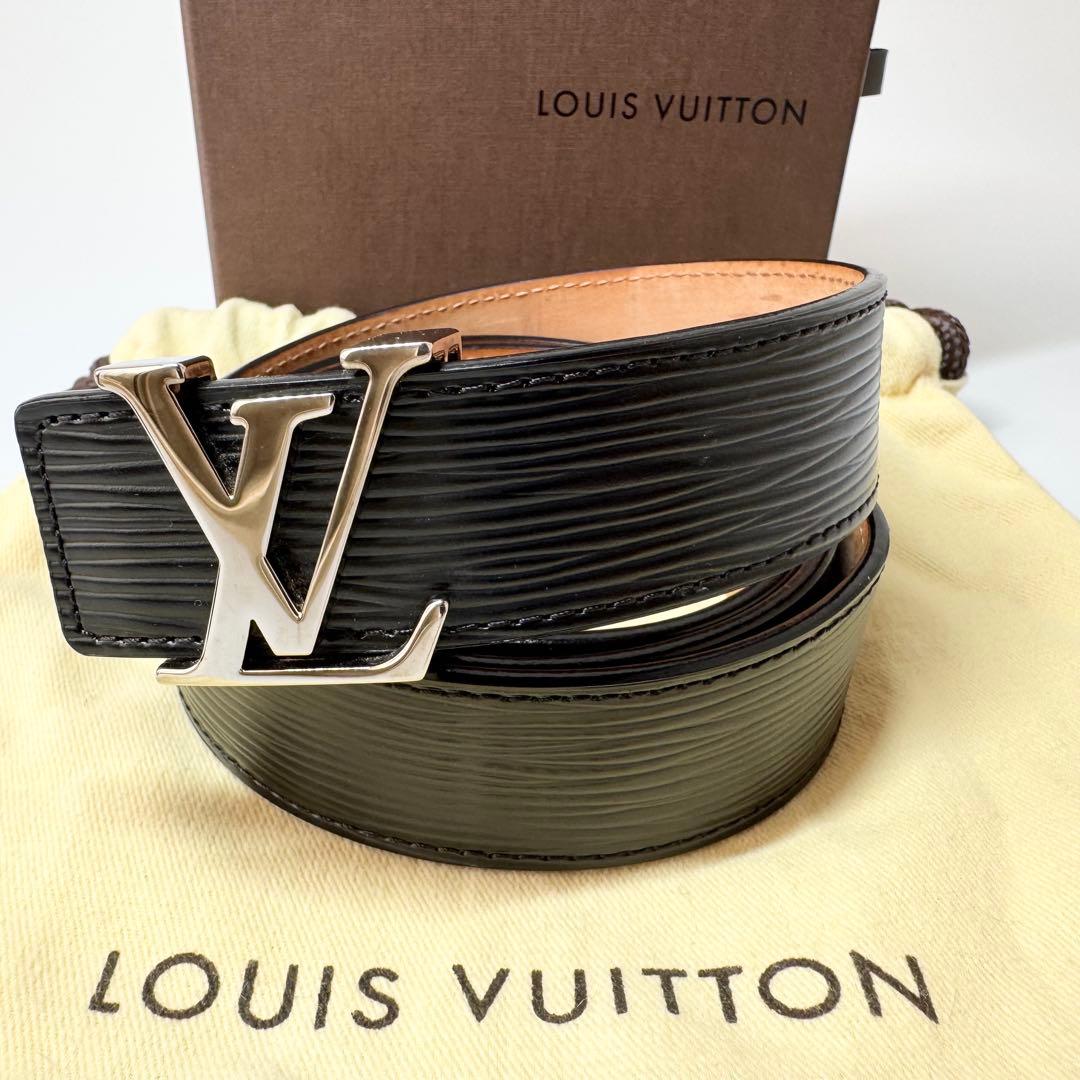 【極美品】ルイヴィトン サンチュール LV　イニシャル　エピ レザー ブラック 極美品】ルイヴィトン サンチュール LV イニシャル エピ レザー