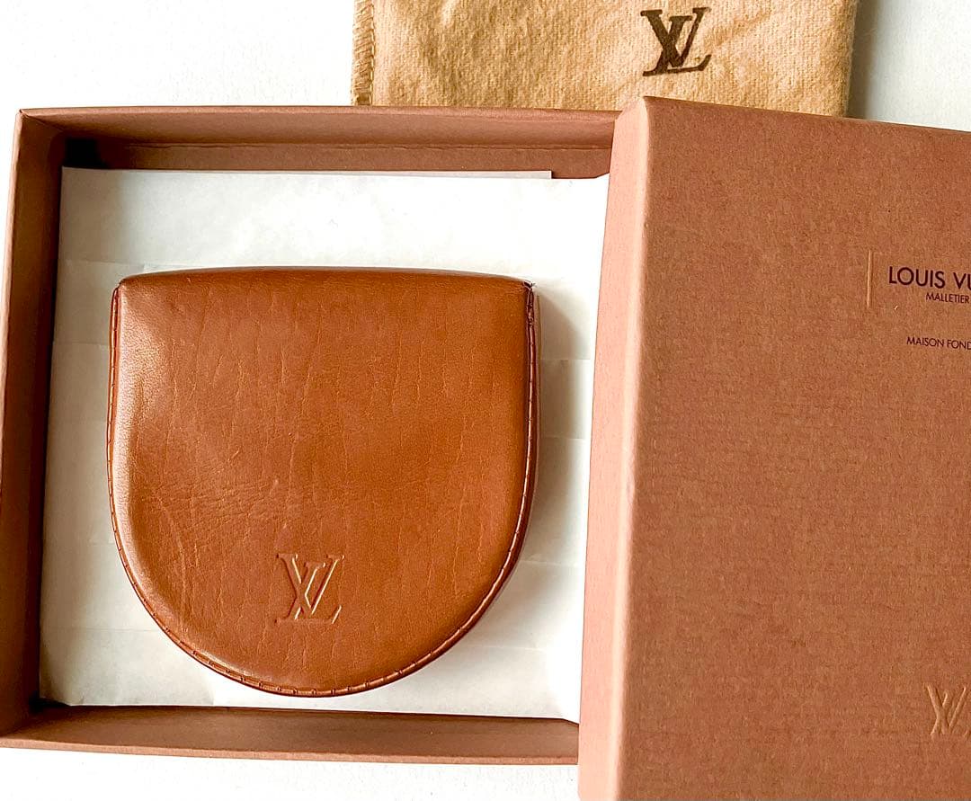 ルイヴィトン　ノマド　ケース
