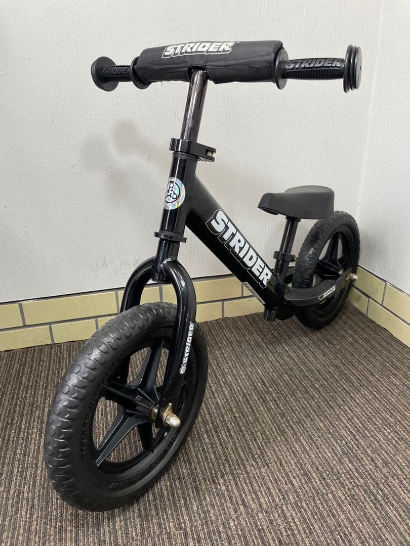 極美品】 STRIDER SPORT ブラック 12インチ バランスバイク - メルカリ