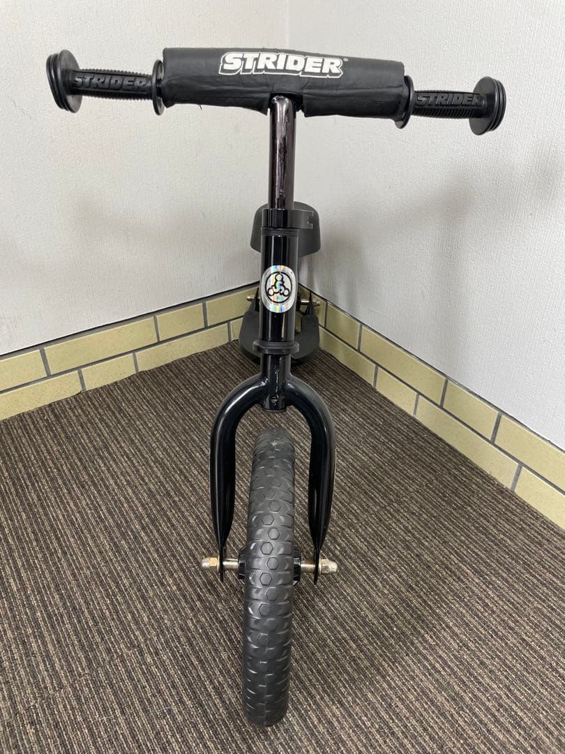 極美品】 STRIDER SPORT ブラック 12インチ バランスバイク - メルカリ