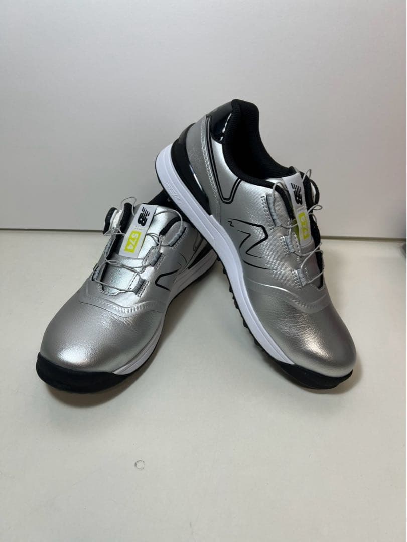 New Balance ゴルフシューズ ボアシステム シルバー