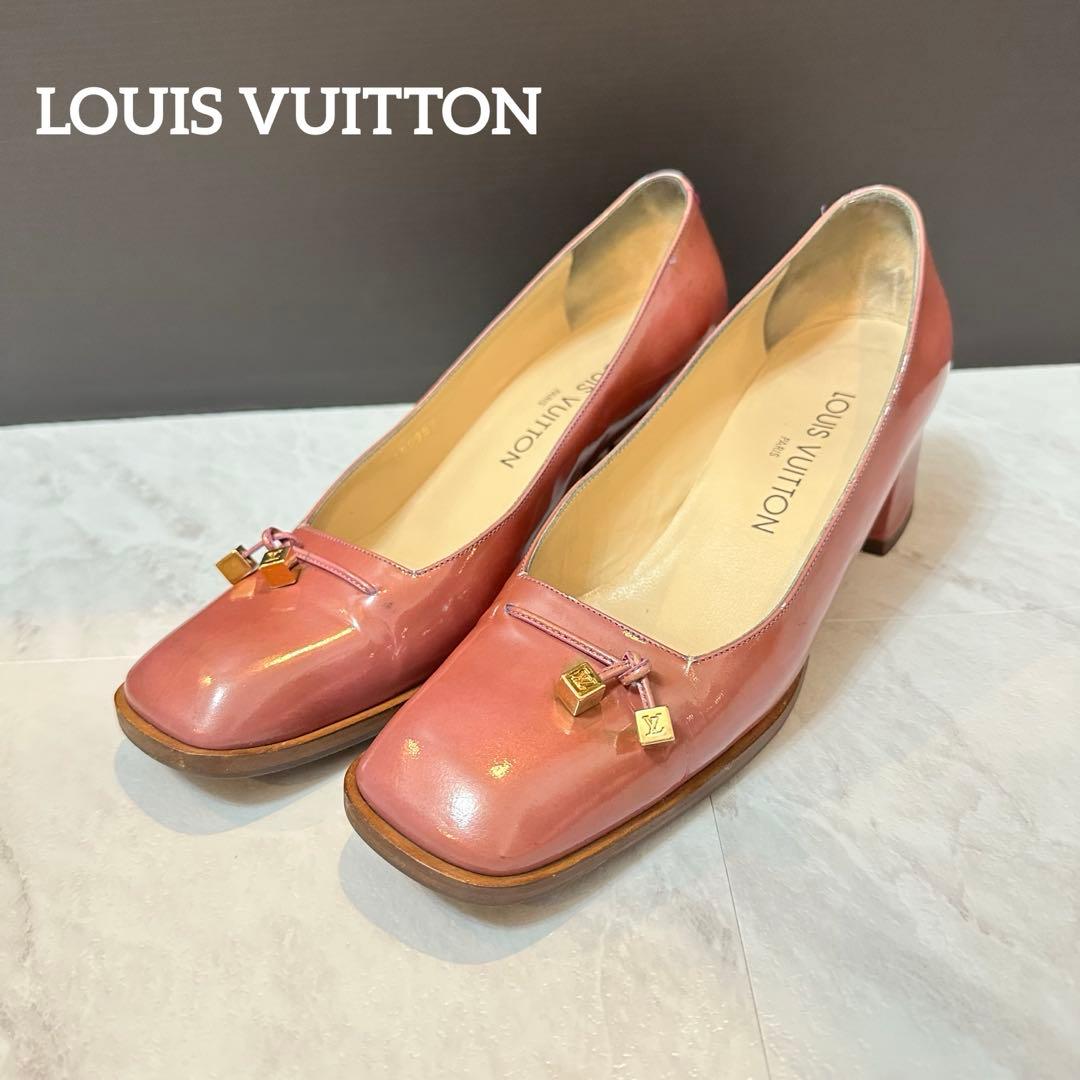 Louis Vuitton ピンク スクエアトゥ パンプス モノグラム キューブ