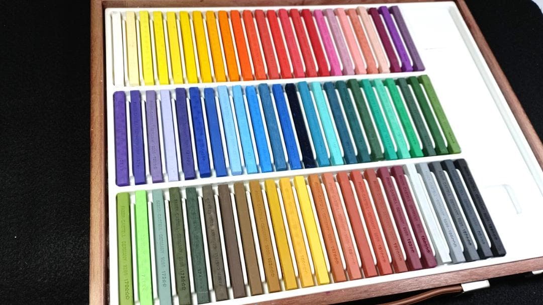 FABER-CASTELL＜ドイツ製＞ / 72色パステルセット木製ケース付