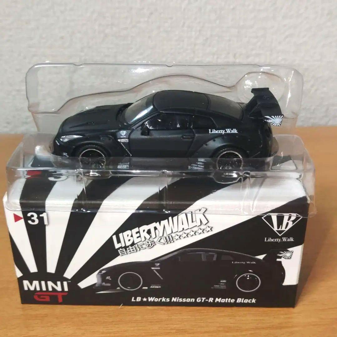 MINIGT LIBERTY WALK★WORKS R35 マツトブラック
