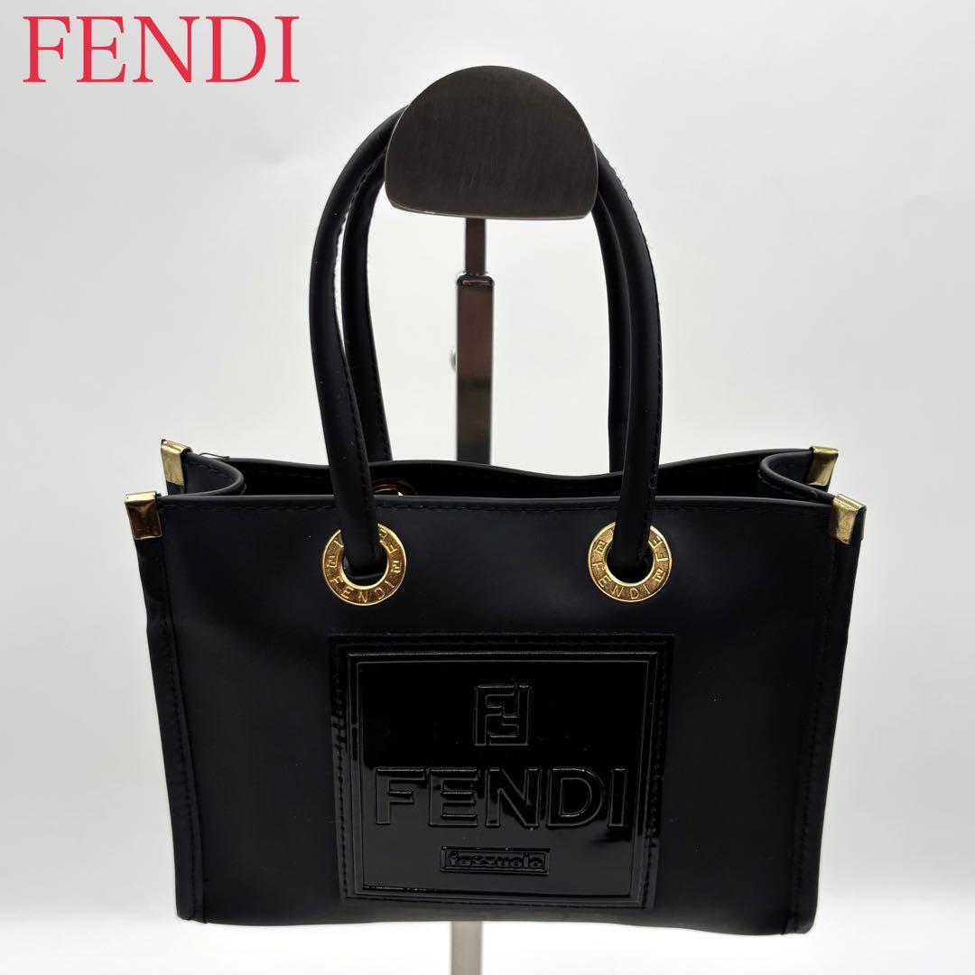 【美品】フェンディ ハンドバッグ ラバー ゴールド金具 ブラック