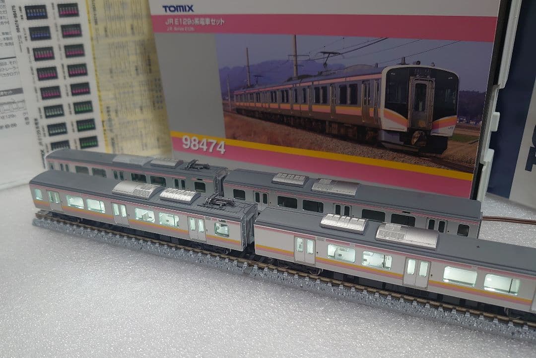 4両LED高輝度室内灯入 E129系 0番台 TOMIX 98474