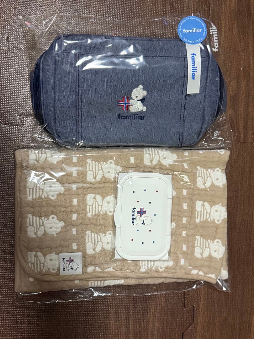 familiar おむつポーチ ガーゼケット　ビタット　新品未開封