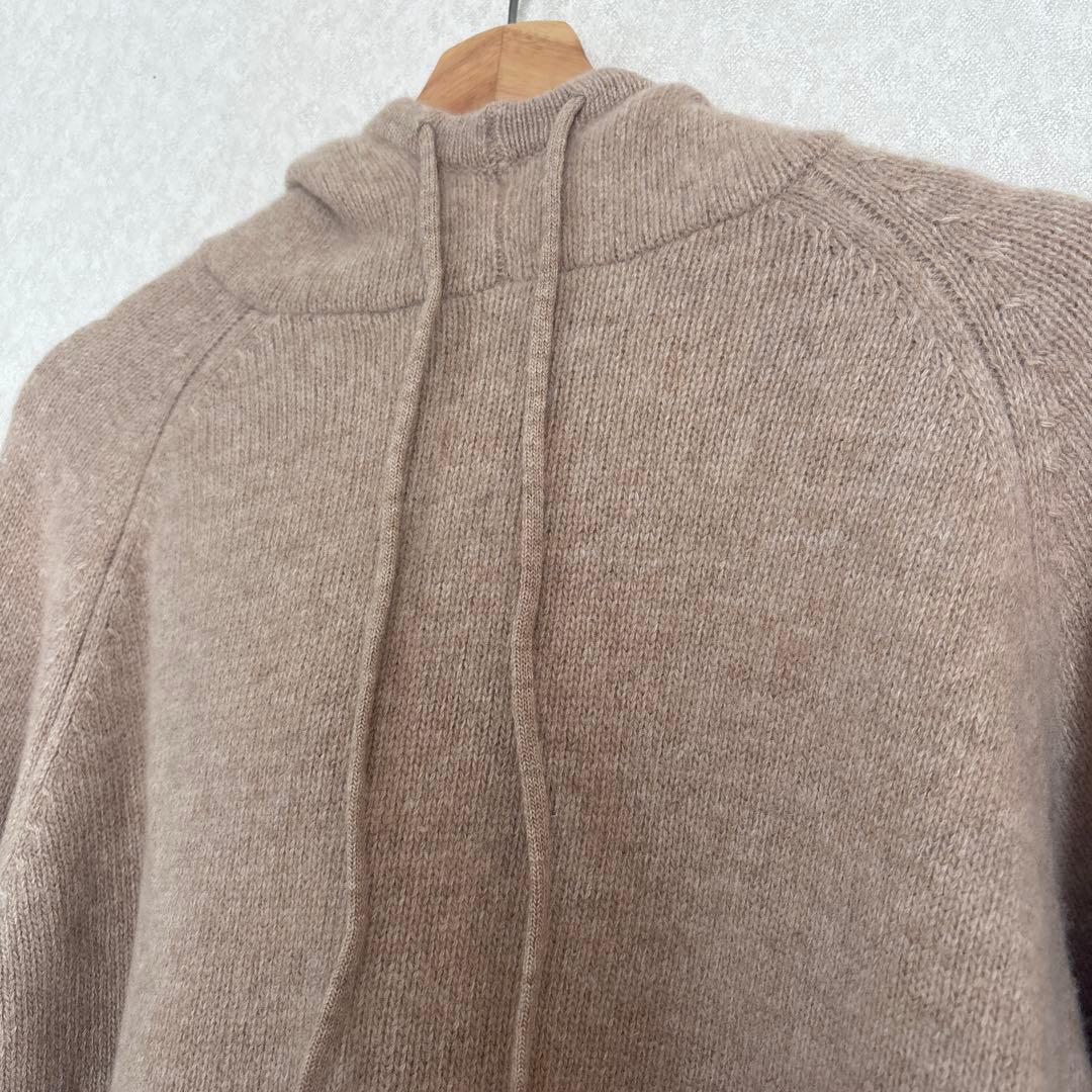 クラネ*フード付きベージュニットセーター - メルカリ