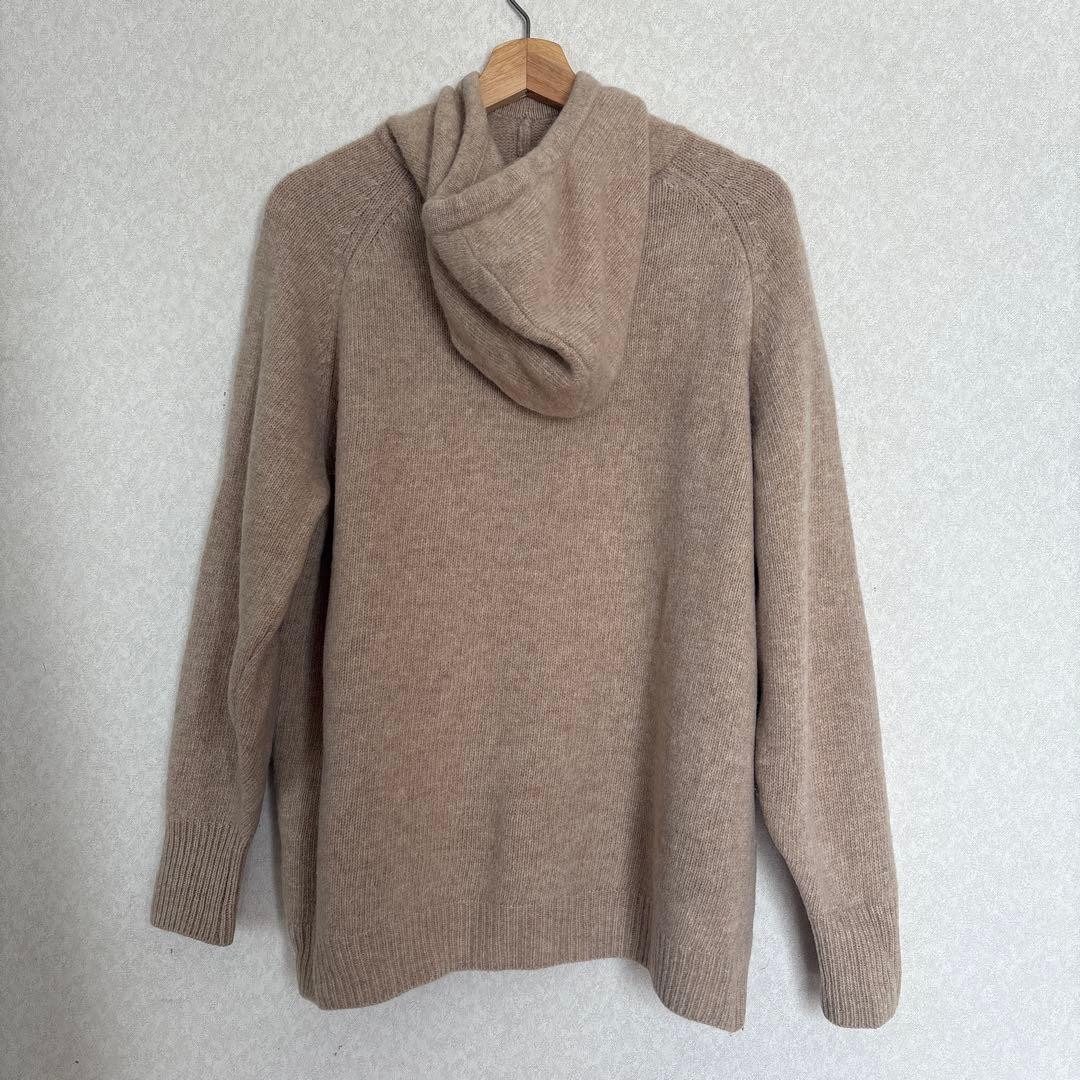クラネ*フード付きベージュニットセーター - メルカリ