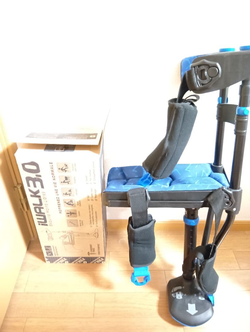 iWALK 3.0 ハンズフリークラッチ　右足用 アイウォーク3.0（iWALK3.0）[ハンズフリー松葉杖・ニークラッチ