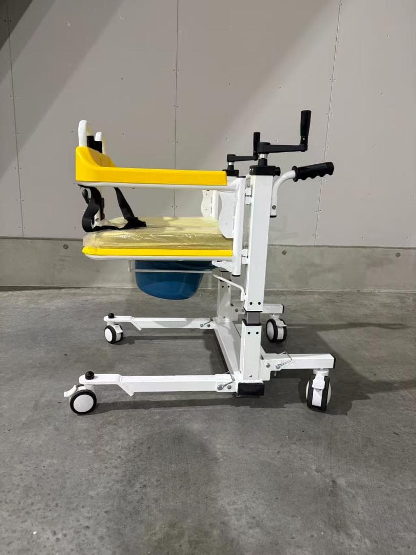 シャワーチェアとして使用可能　バケツ付き多機能歩行補助器　新品未使用