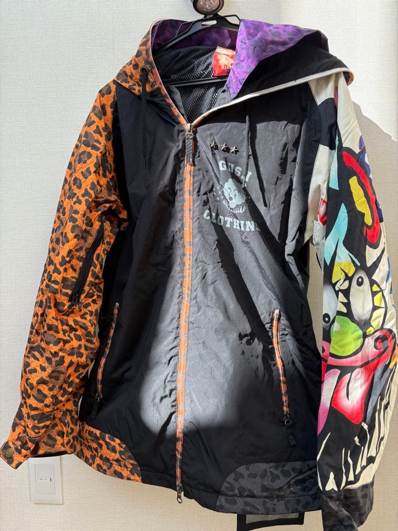 Gush スノーボードウェア　ピエロ柄　ヒョウ柄　Lサイズ　上下セット