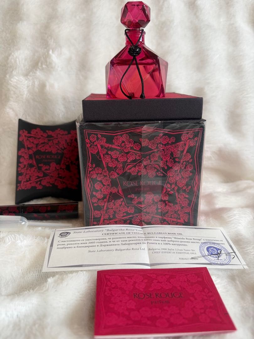 資生堂　ローズルージュ　パルファン　32ml