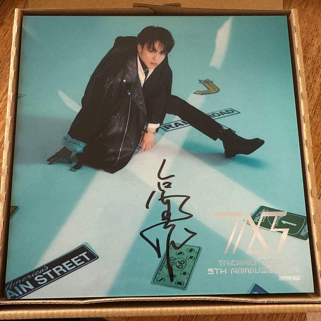 高野洸 WALL DECOR mile AKIRA-TAKANO_PHOTO-683x1024.jpg
