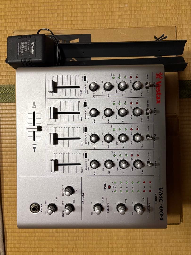 Vestal Vmc-004 dj mixer - メルカリ