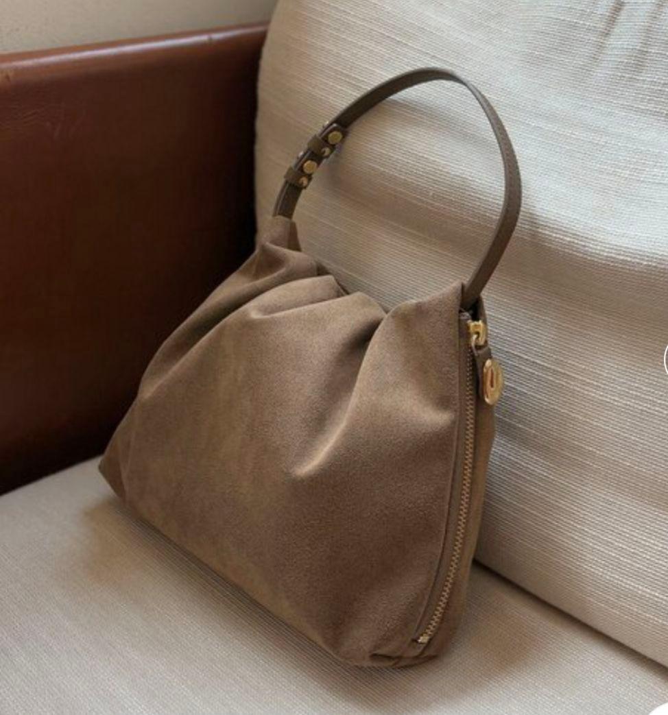 カプリシュレマージュ gemeil コラボスエードワンハンドルバッグ CAPRICIEUX LE'MAGE（カプリシューレマージュ） ショルダーバッグ