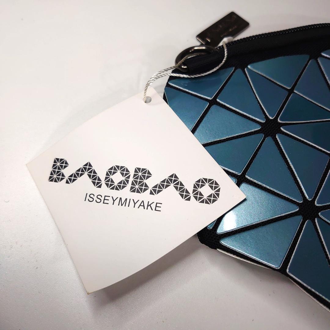 BAOBAO ISSEY MIYAKE ショルダーポーチ メタリックグリーン - メルカリ