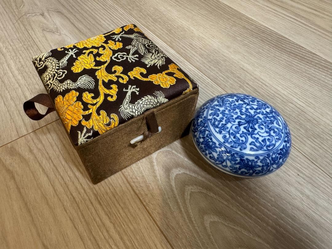 青花龍唐草文蓋物 康熙年製 官窯 青花磁器 古美術 珍品（箱付き）