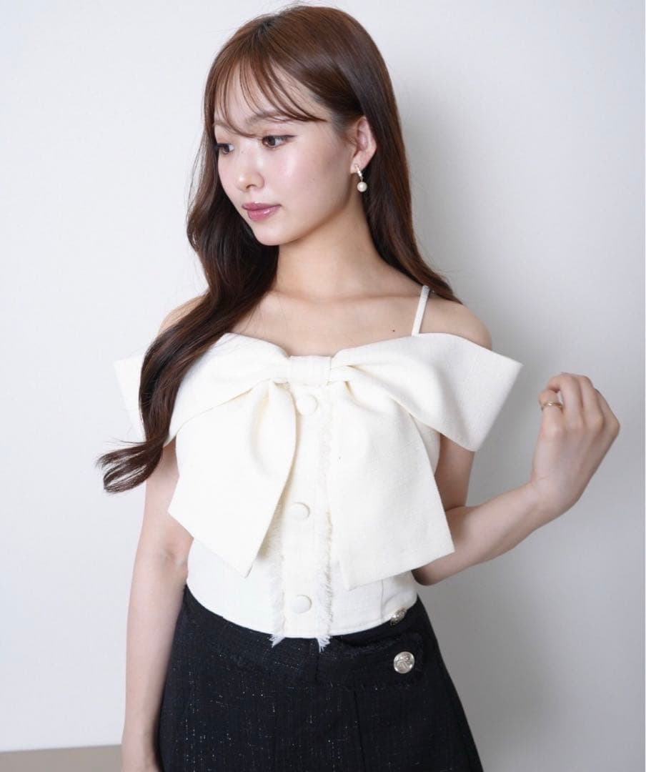 LIP SERVICE ツイードリボンオフショルトップス ホワイト リップサービス LIP SERVICE ツイードリボンオフショルトップス