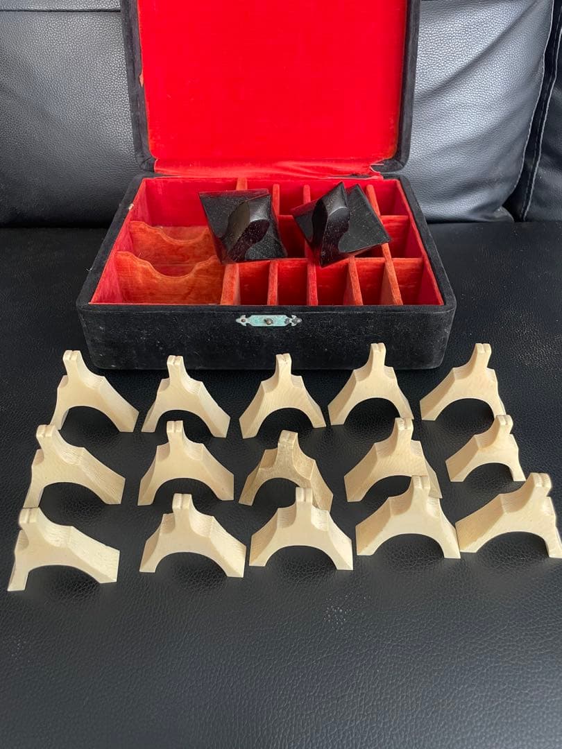 高級琴柱　象牙風　箏　最高級品　15個セット　　総重量208g ケース付き自然物