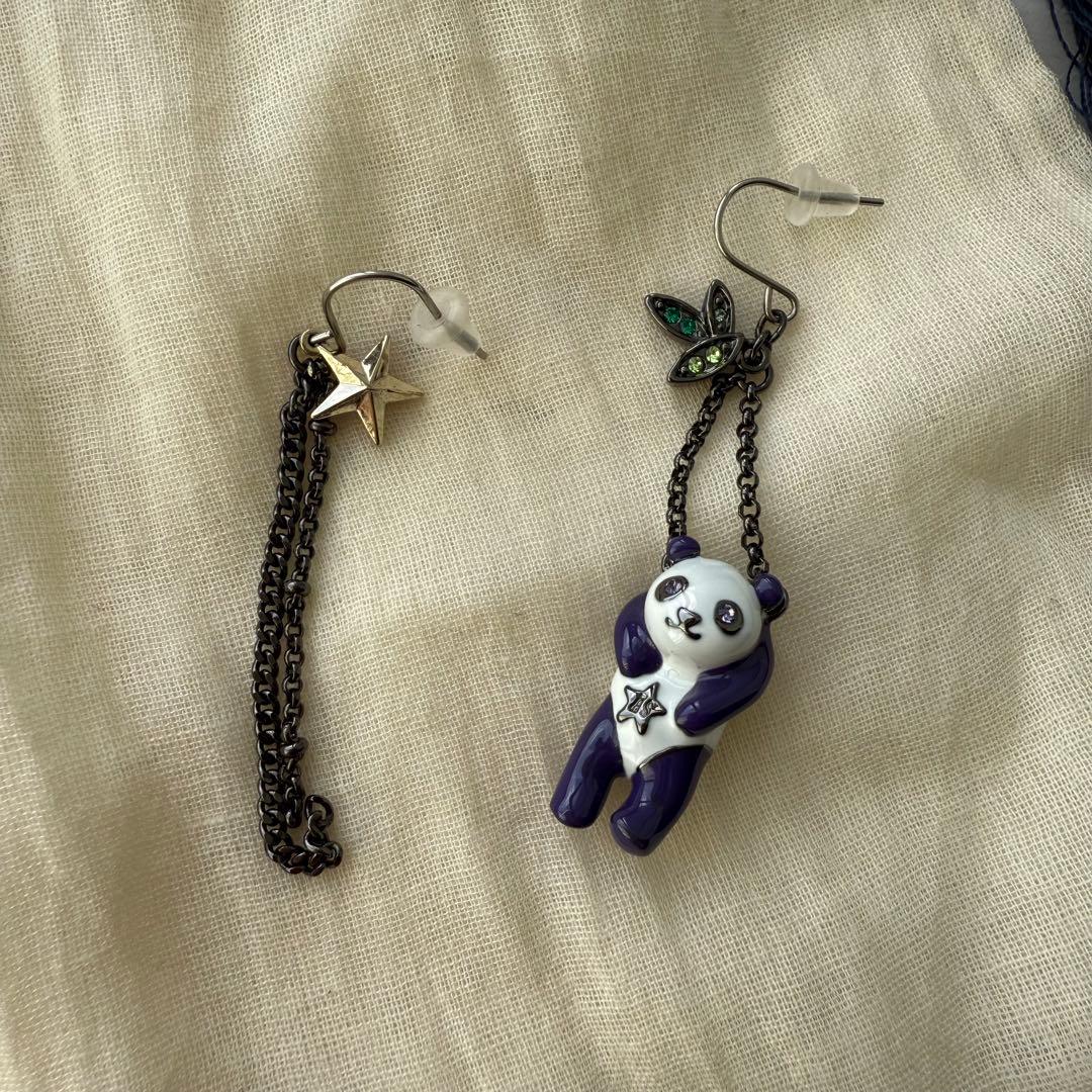 売切品】ANNA SUI アナ スイ パンダモチーフ ピアス きれいです - メルカリ