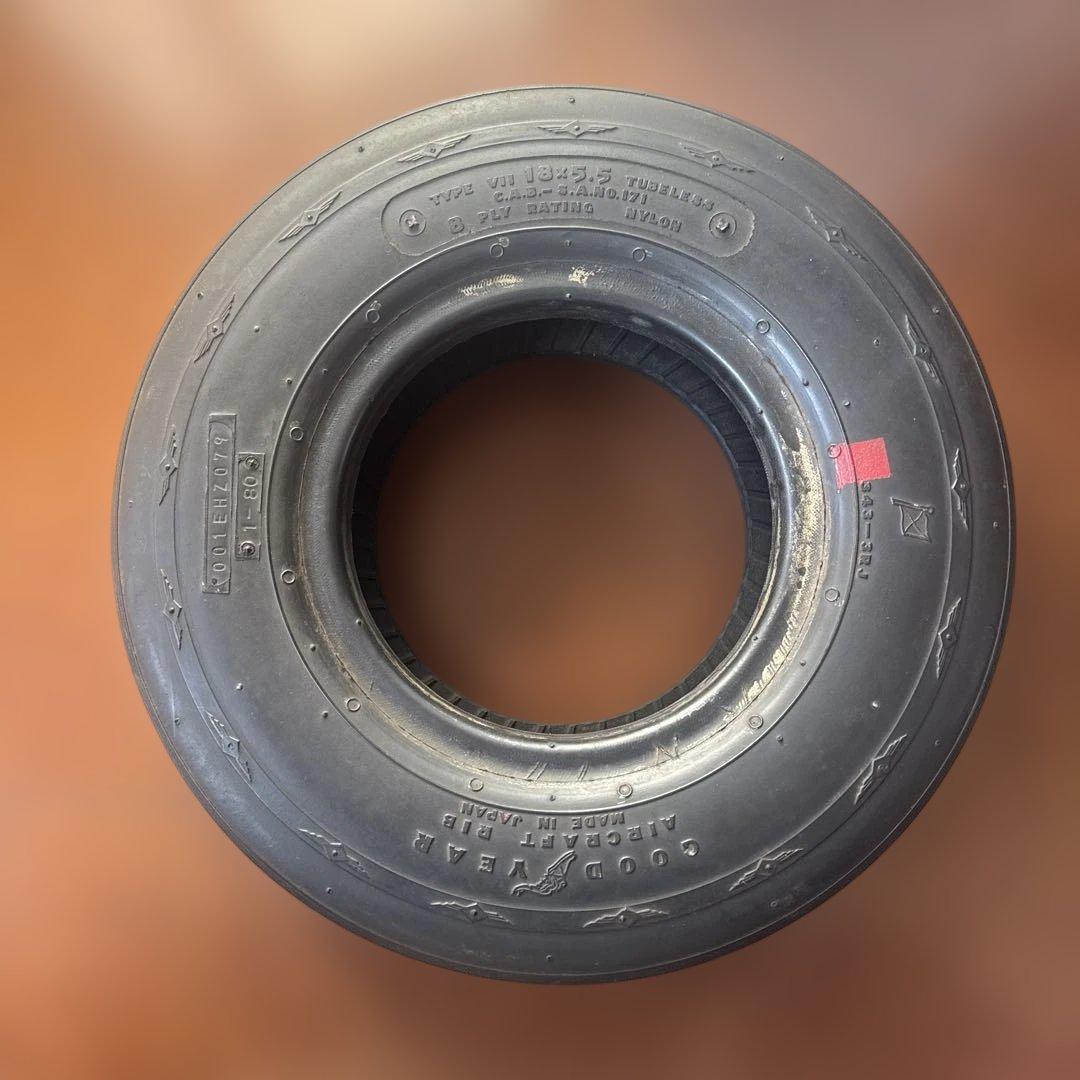 航空機マニア必見　ヘリコプタータイヤ 航空機マニア必見 ヘリコプタータイヤ 航空機マニア必見 ヘリコプター