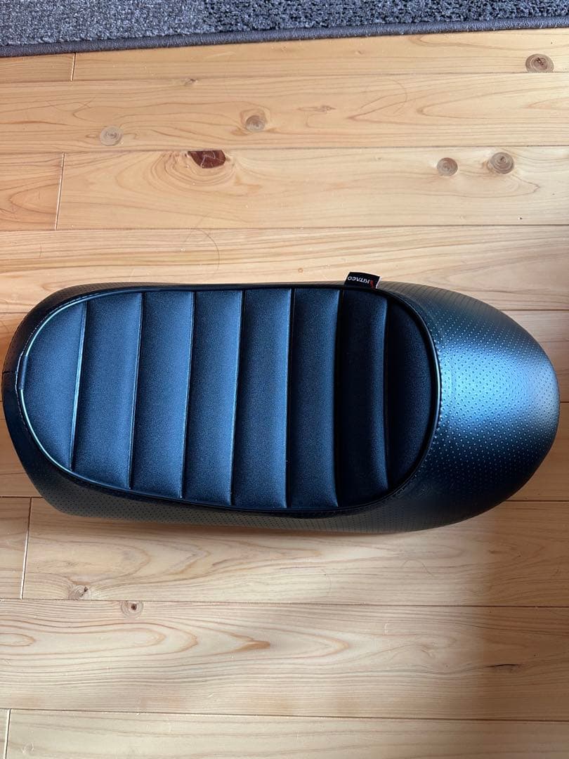 KITAKOモンキー125用シート KITACO（キタコ） モンキー125 タックロールシート（ブラック/ブラック