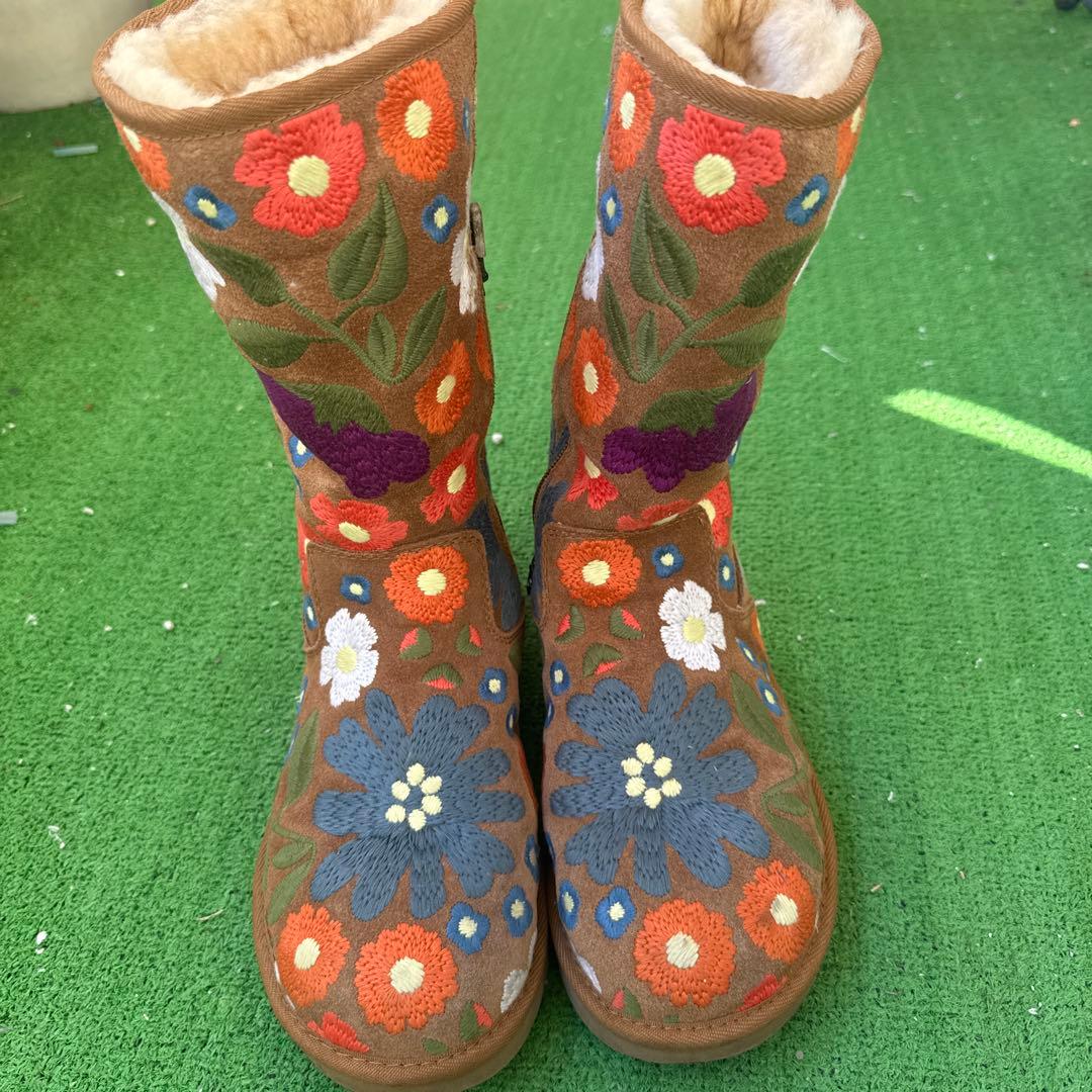 UGGブーツ刺繍花柄