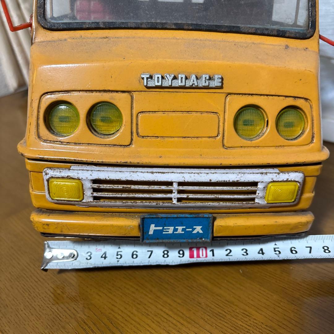ブリキの車 ブリキのトラック ブリキのおもちゃ トヨエース 日通 日本