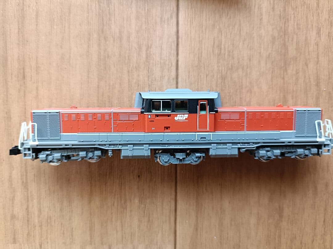 トミックスdd51愛知機関区・さよなら貨物列車 セットバラシ 97944 DD51形(愛知機関区・さよなら貨物列車) が入線しました。 TOMIX 97944