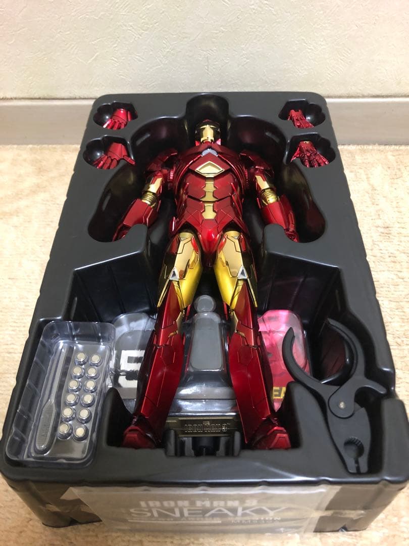 ホットトイズ アイアンマン ディズニー アベンジャーズ 1/6 フィギュア