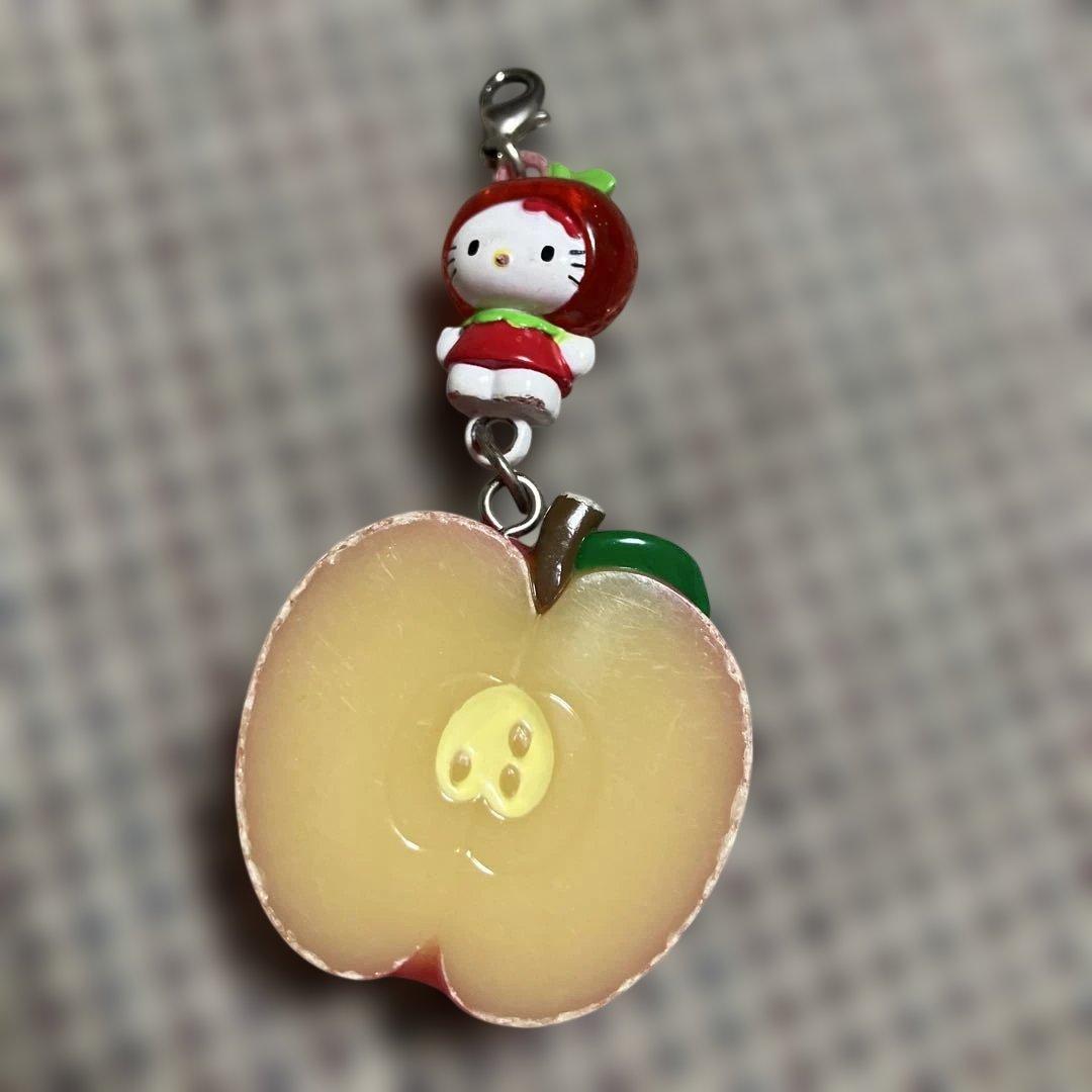 レア　ハローキティ リンゴ ストラップ