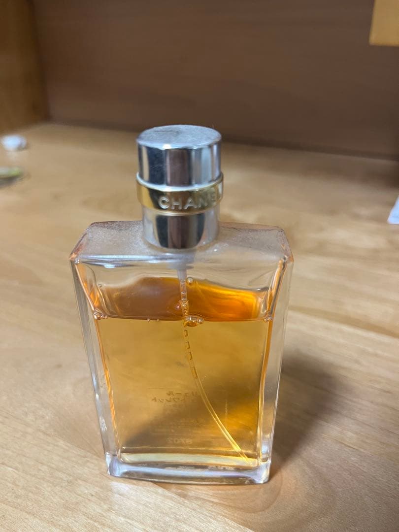 CHANEL アリュール オードゥ トワレット成分記載あり