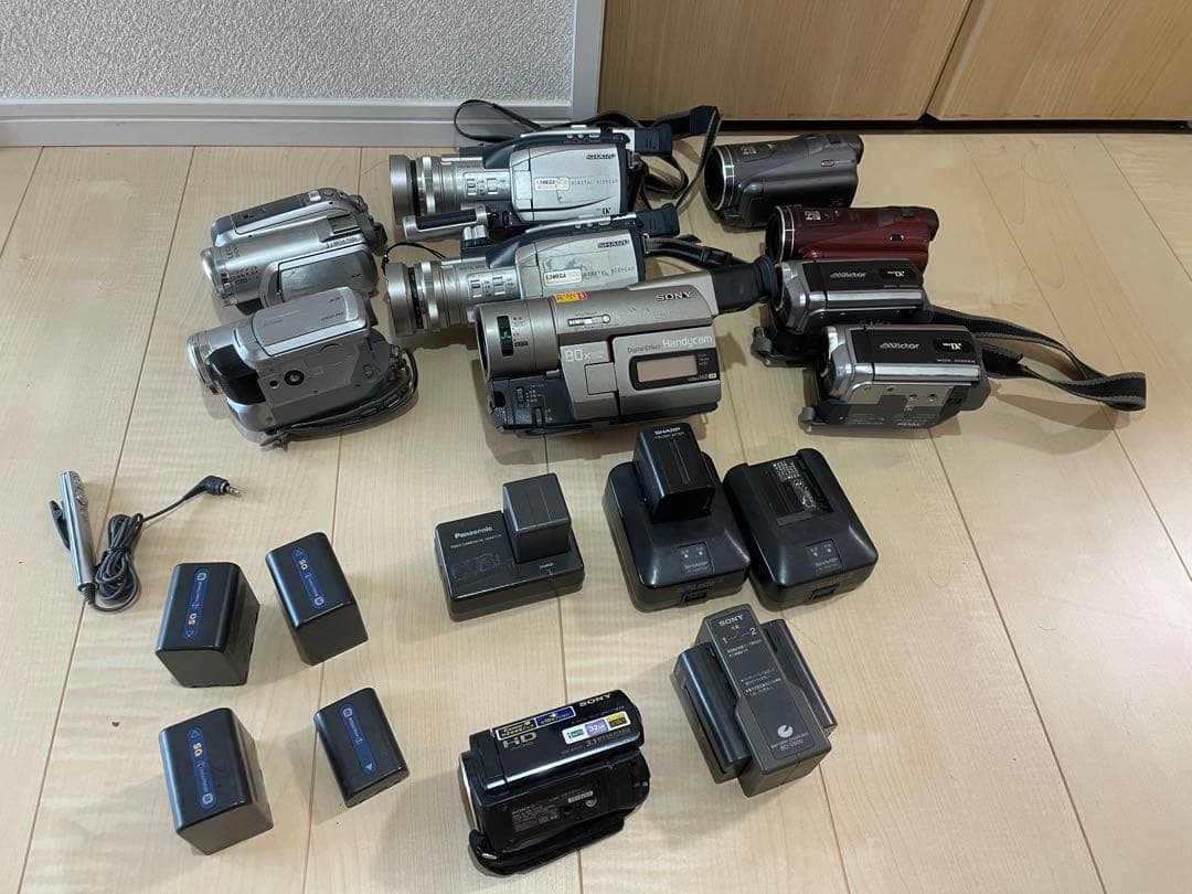 国内メーカービデオカメラ10台　各種まとめ売り　ジャンク
