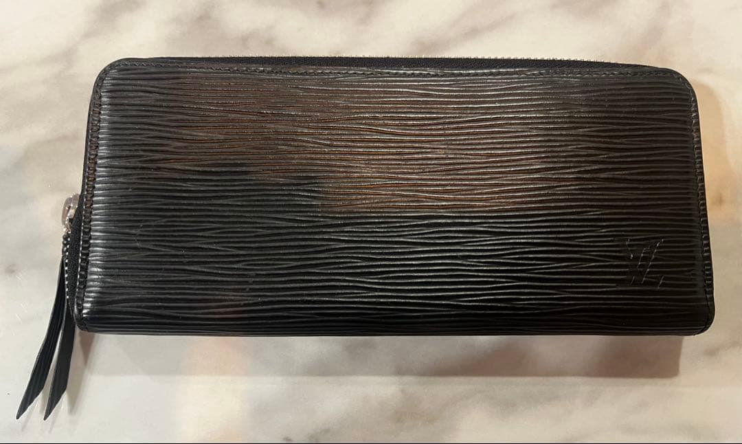 ルイヴィトン　長財布　エピ　ブラック