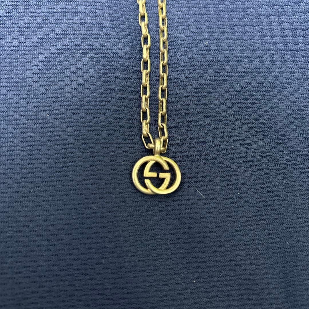 Gucci ロゴチャーム ネックレス