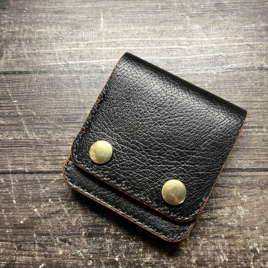 ホースハイドレザー　二つ折りコンパクトトラッカーウォレット　馬革　シュリンク