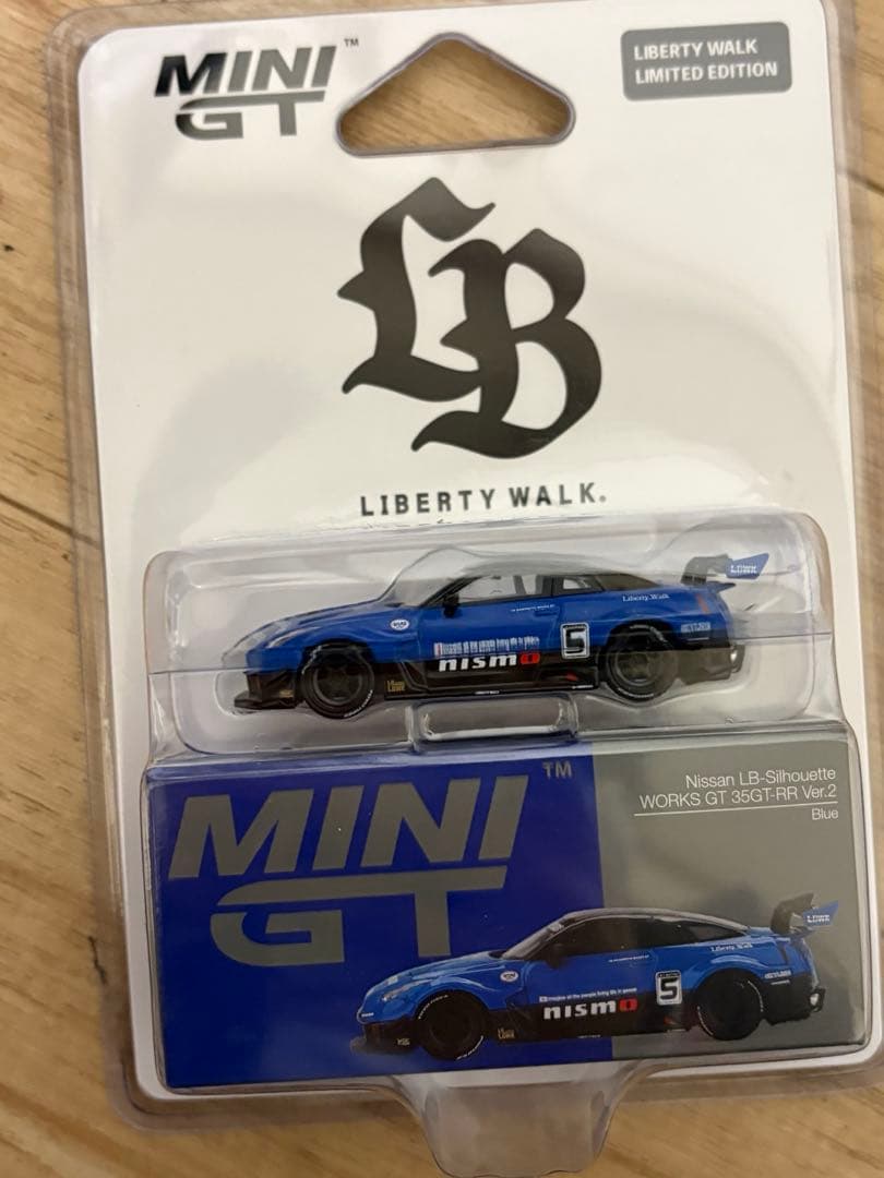 MINIGT リバティーウォーク R35 GT-R