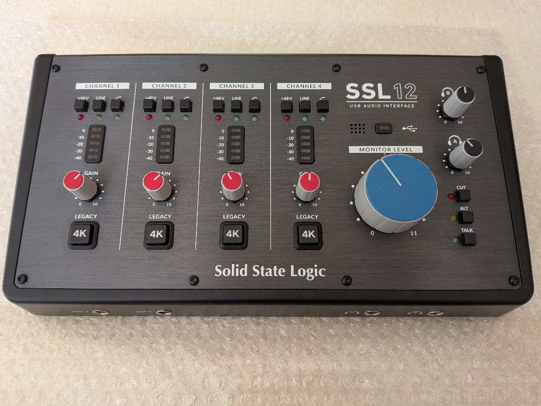 SSL12 USBオーディオインターフェイス Solid State Logic SSL12 USBオーディオインターフェイス - パプリカ
