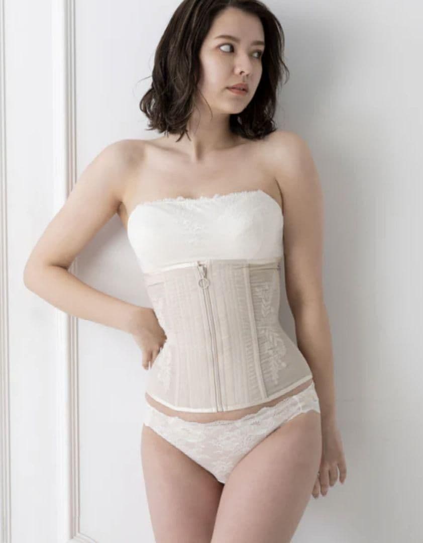 元鈴木さんコルセットシレーヌ PinupCloset Sサイズ ベージュ コルセット | Sirene（シレーヌ）| Enchanted Corset by Pinup Closet