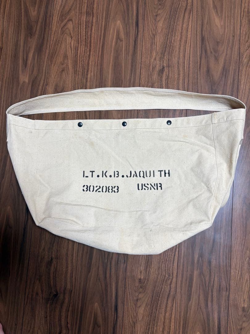 ニュースペーパーバック　USNR