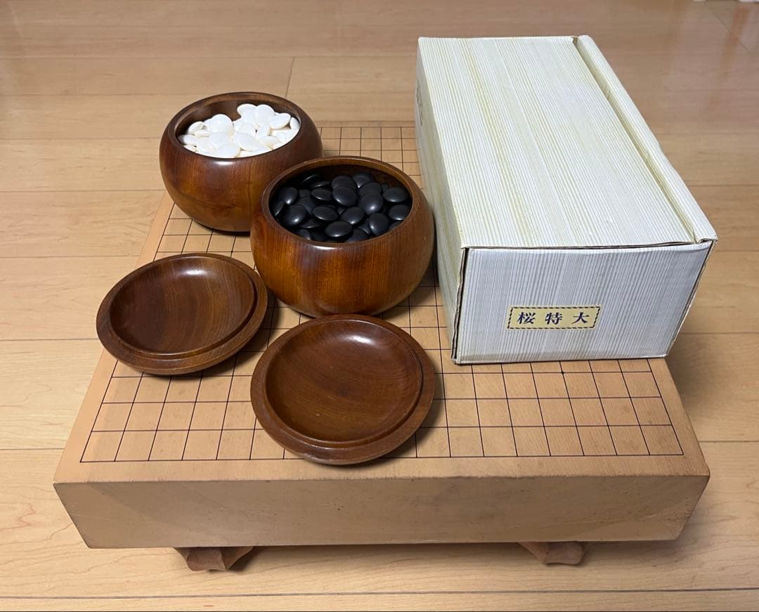 【美品】囲碁　碁盤　碁石　セット　脚付き　へそあり　盤厚8.6cm 桜特大