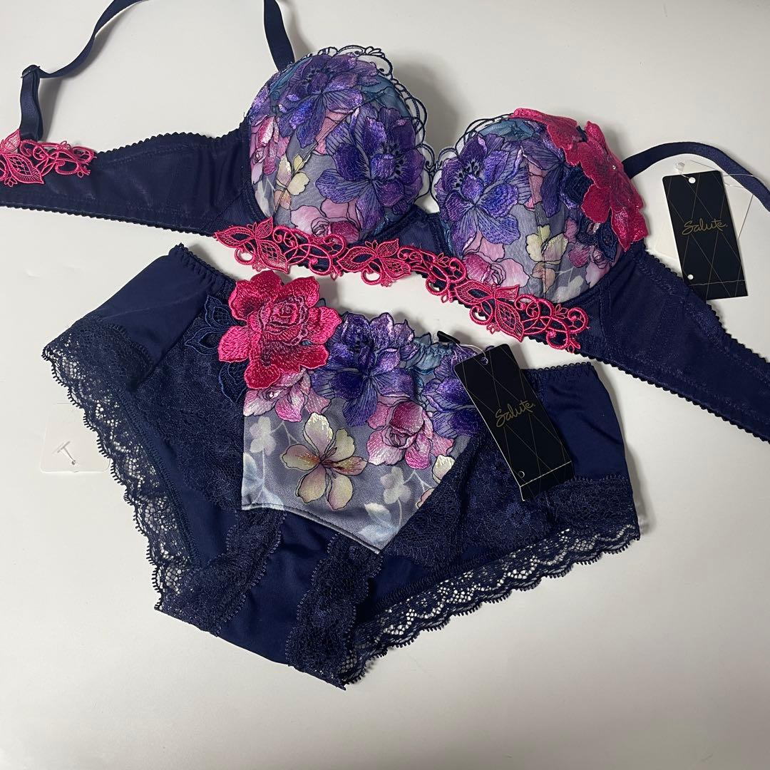 ワコール　サルート　63グループ　店舗限定商品D70M