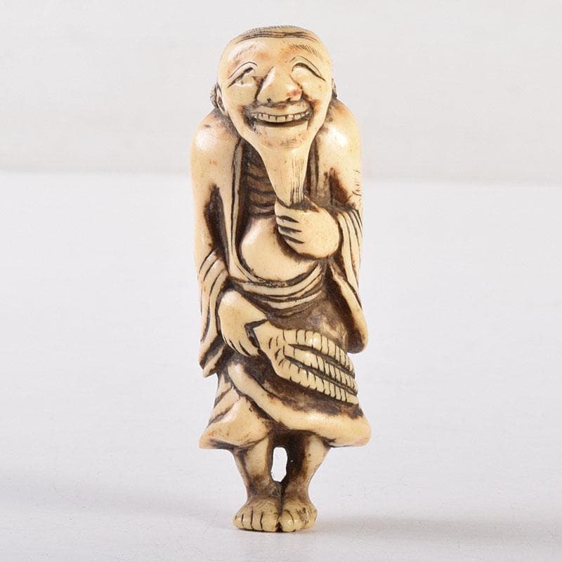 時代提げ物　獣骨製　翁　人物　根付　V　6915 時代提げ物 獣骨製 翁 人物 根付 V 6915 - メルカリ