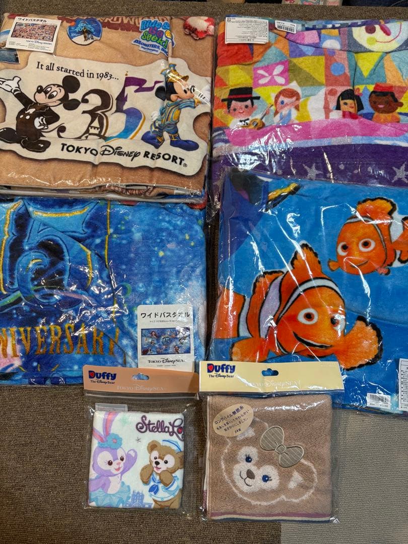 ディズニーランド　ワイドバスタオルセット売り