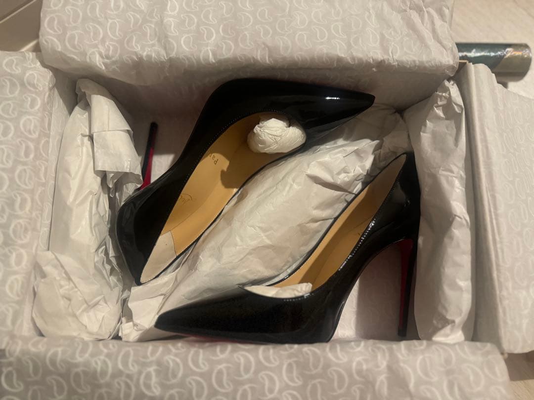 新品未使用ルブタンヒール