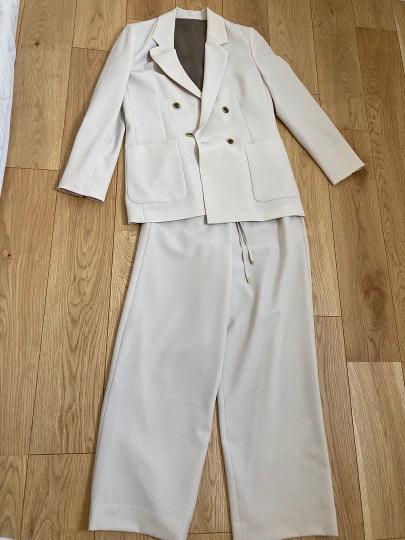 AOKI スーツ セットアップ ダブルジャケット9号 クロップドパンツ7号