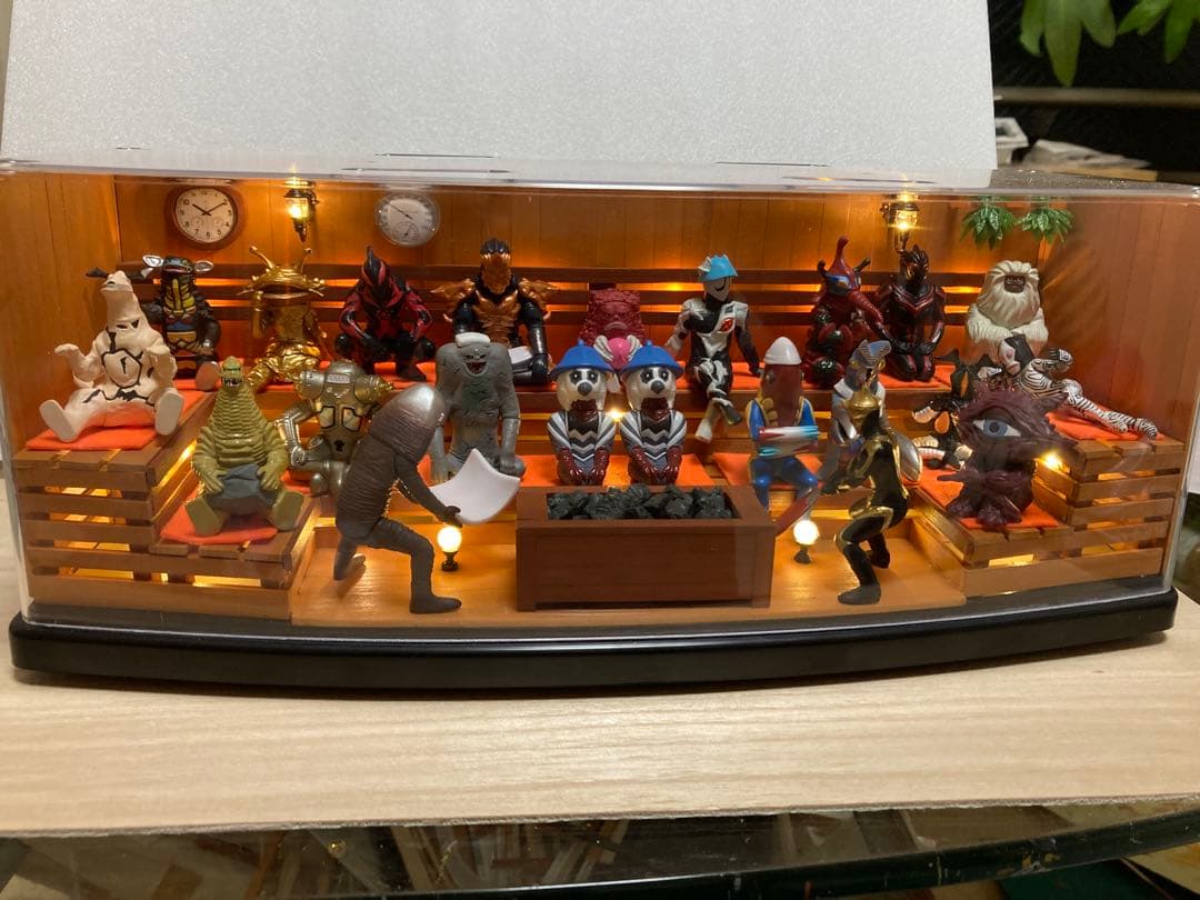 怪獣まちぼうけ 星人サウナ どうぶつサウナ ジオラマ -